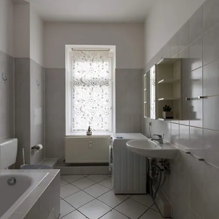 Apartment Enjoy Your With Dkn - Mon-sun - Late Night Check-in - Multilanguage - Near Railway Station - Witamy Serdecznie
